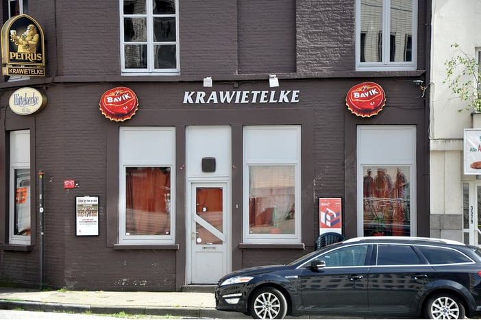 Outside and facade of the bar Krawietelke