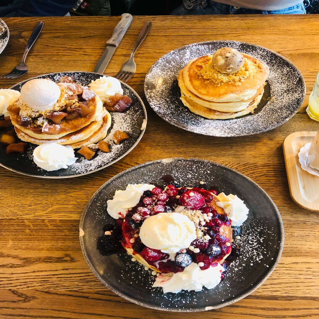 Fluffy pancakes with blueberry and ice cream in Luv L'Oeuf