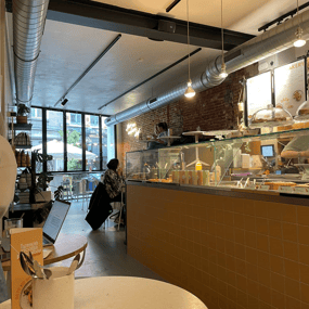 Interior of Oats day long with natural elements and a calming color palette
